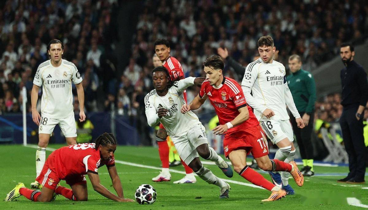 本菲卡远射贴柱备战欧联亚特兰大赛后再遭质疑，德国杯冲刺阶段攻防权衡看傻球迷的简单介绍星空