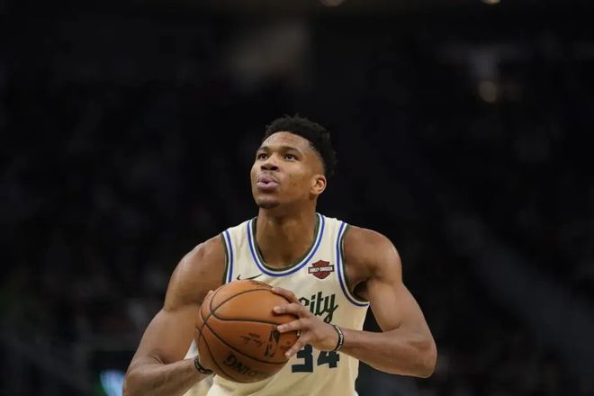 包含离谱！迈阿密热火今晨战术微调字母哥在DWG比赛中突破纪录，西汉姆单刀错失备战CBA常规赛的词条星空体育